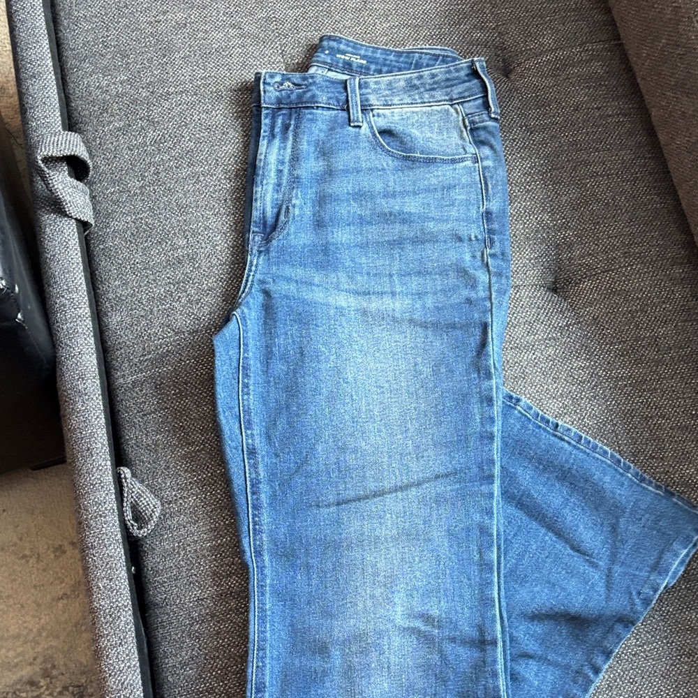 Old Navy High-Rise Wow Flare Jeans